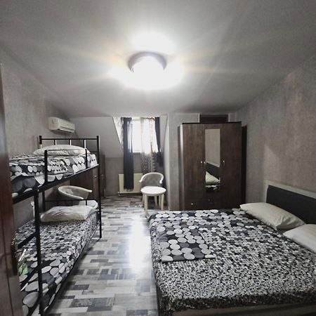 Kiev Hotel Tbilisi Buitenkant foto