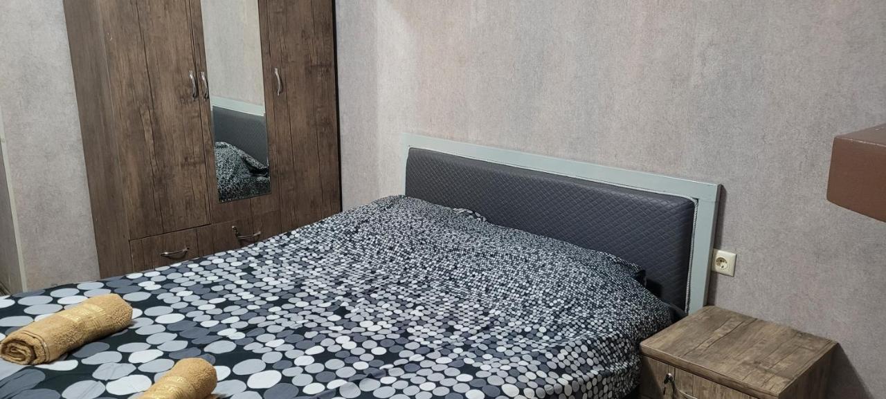 Kiev Hotel Tbilisi Buitenkant foto