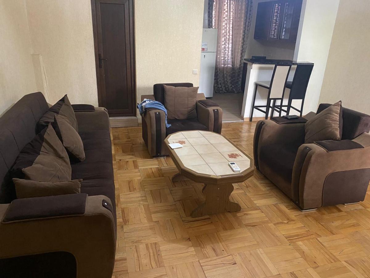 Kiev Hotel Tbilisi Buitenkant foto