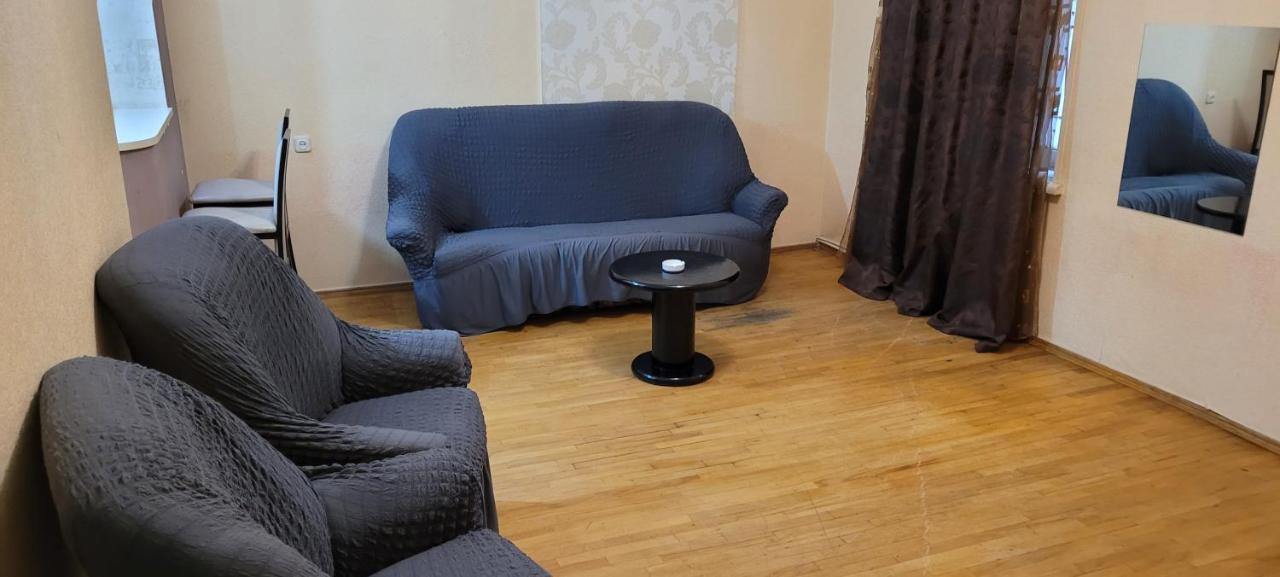 Kiev Hotel Tbilisi Buitenkant foto