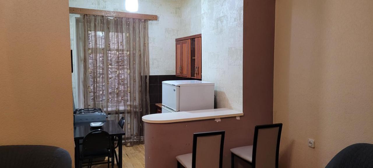 Kiev Hotel Tbilisi Buitenkant foto