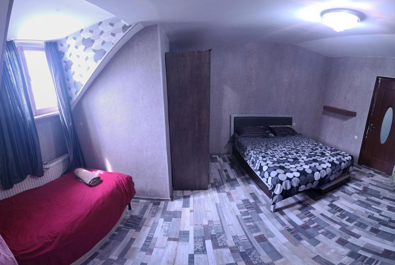 Kiev Hotel Tbilisi Buitenkant foto
