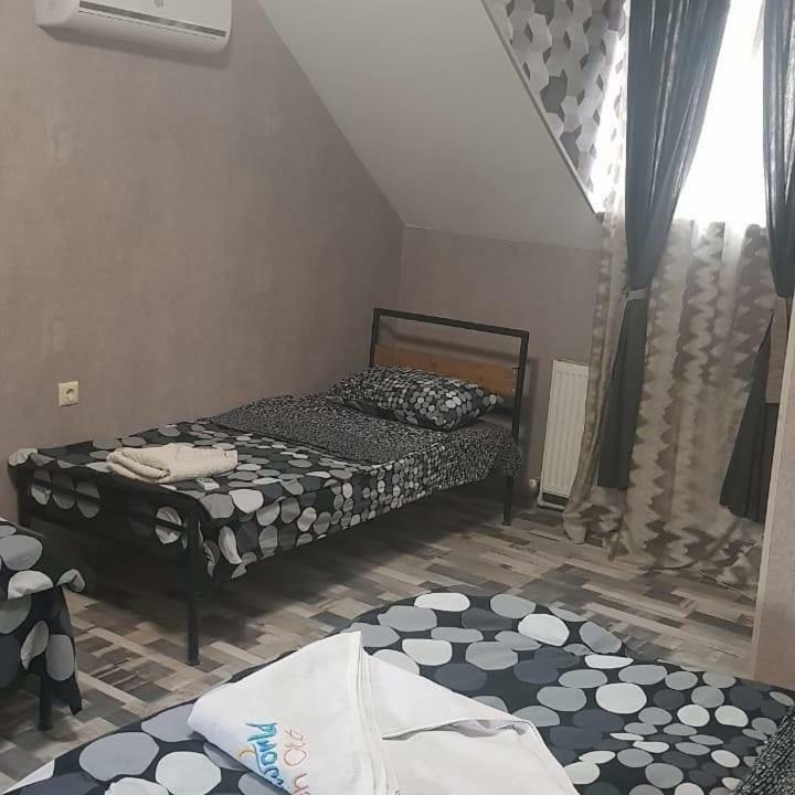 Kiev Hotel Tbilisi Buitenkant foto