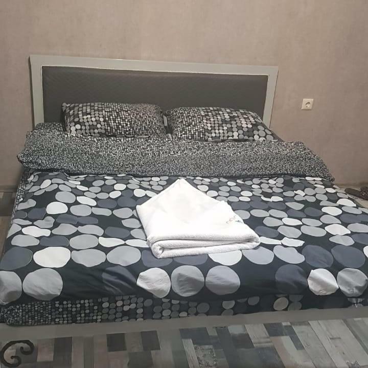 Kiev Hotel Tbilisi Buitenkant foto