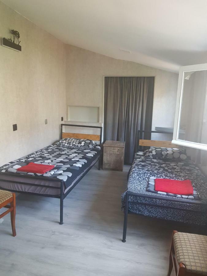 Kiev Hotel Tbilisi Buitenkant foto