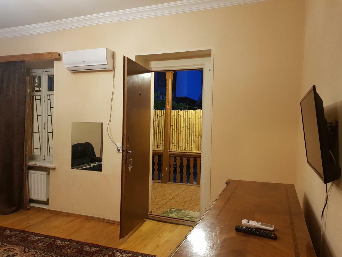 Kiev Hotel Tbilisi Buitenkant foto